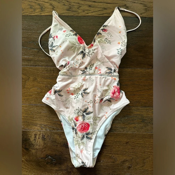 Cupshe Other - Cupshe Floral High Waisted Tie Back One Piece Suit- size Large
